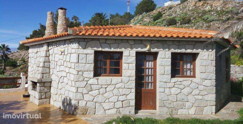 Moradia T2 para Recuperar com Vista Desafogada em Porto Santo - Grande imagem: 2/35