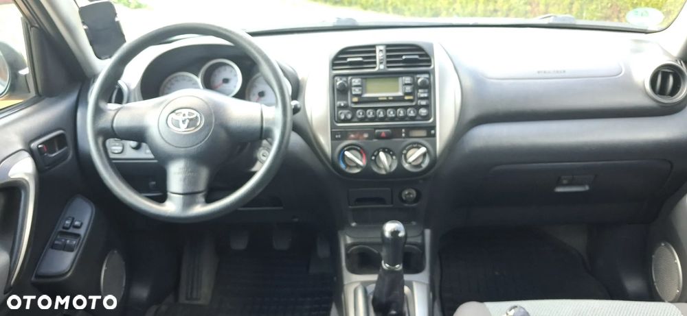 Toyota RAV4 - 10