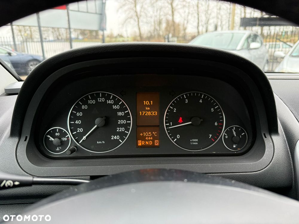 Mercedes-Benz Klasa A 170 Autotronic Avantgarde - 19