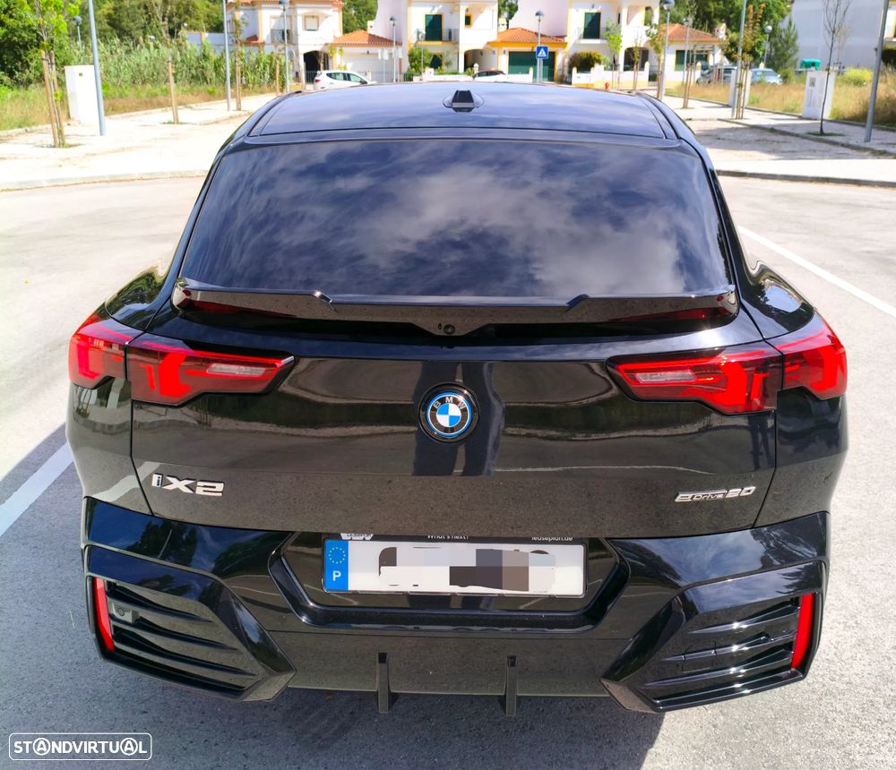 BMW iX2 eDrive20 Pack Desportivo M Pro - 32