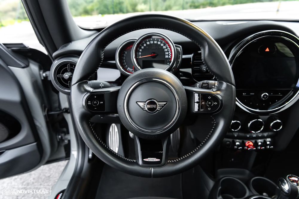 MINI 3 Portas John Cooper Works - 33