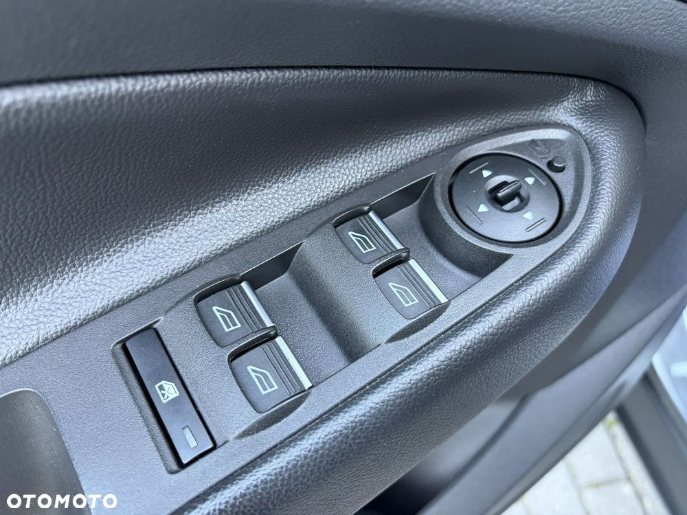 Ford Kuga - 19