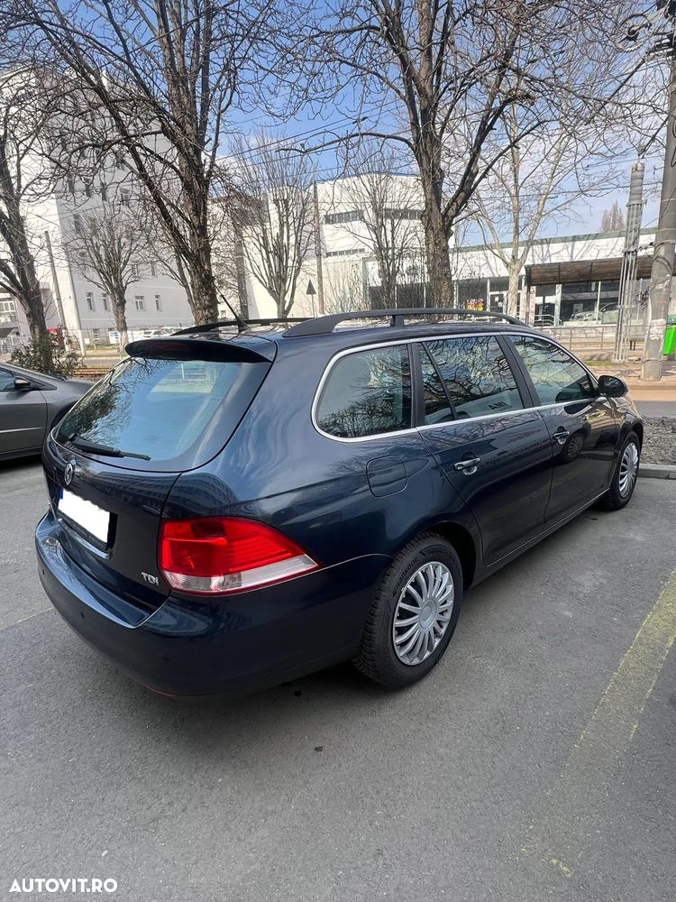 Volkswagen Golf 1.9 TDI Trendline DPF DSG - 2