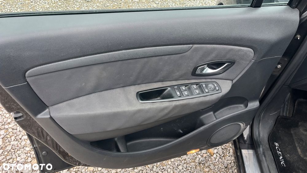 Renault Scenic TCe 130 Dynamique - 11