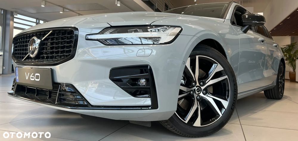 Volvo V60 B4 B DKG Plus Dark - 13