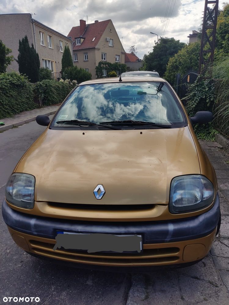 Renault Clio - 6