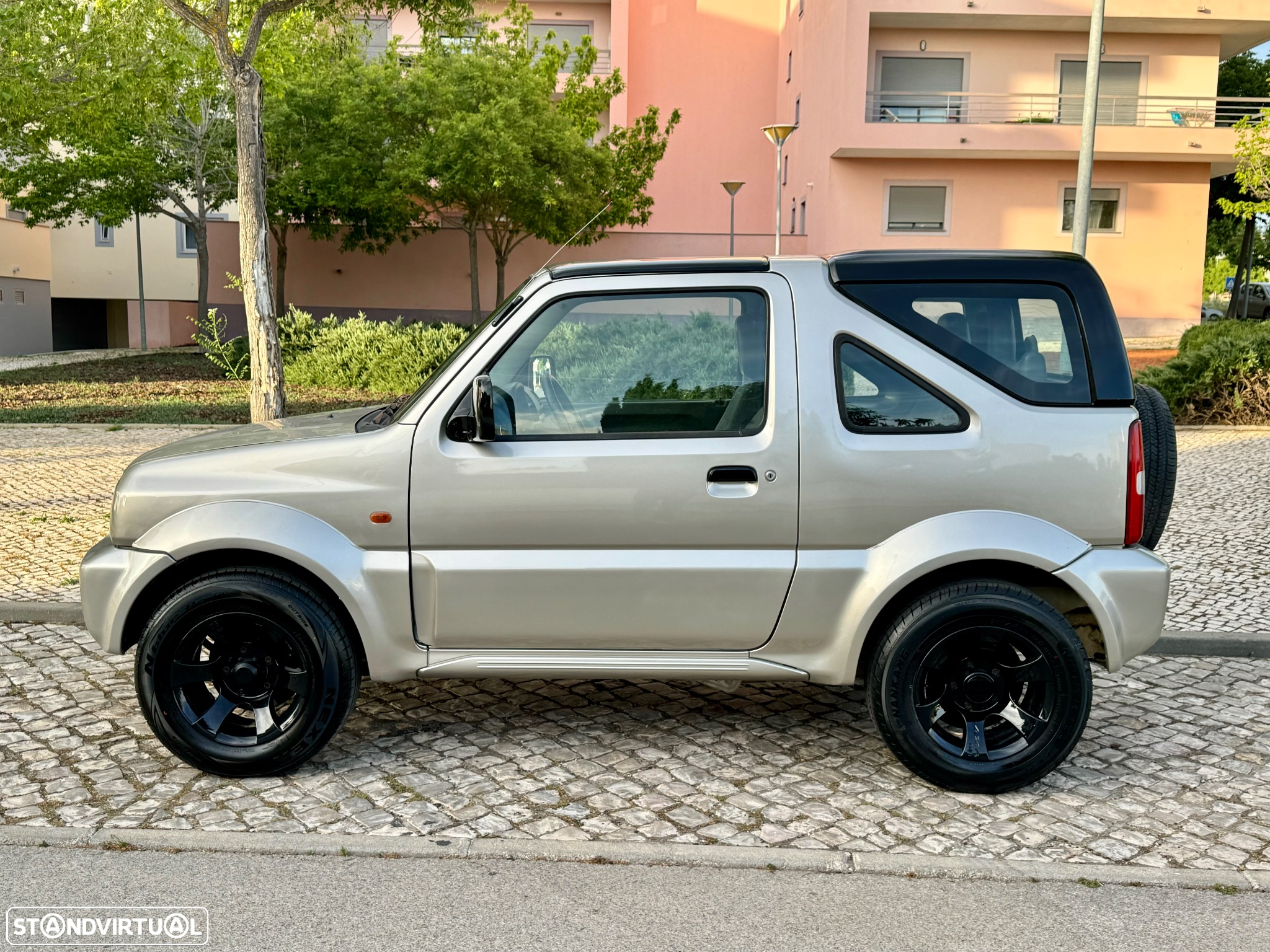 Suzuki Jimny - 16