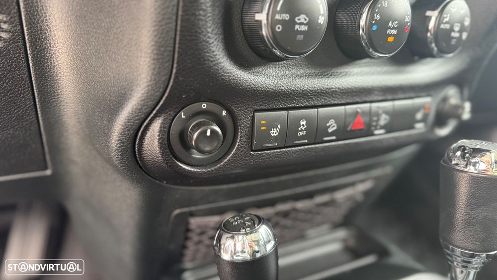 Jeep Wrangler - 21