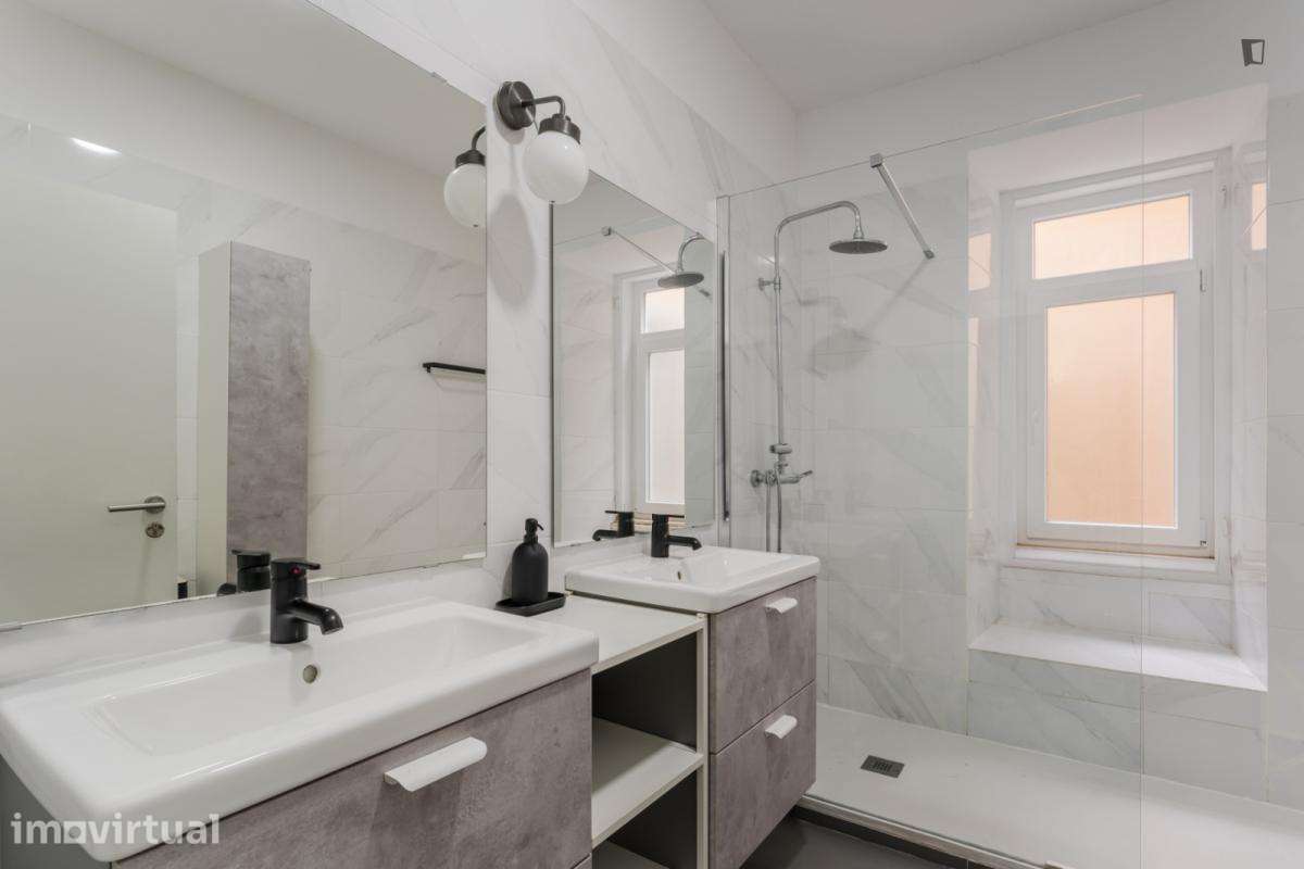 Quarto - localizado em Arroios Lisbon - Grande imagem: 2/17