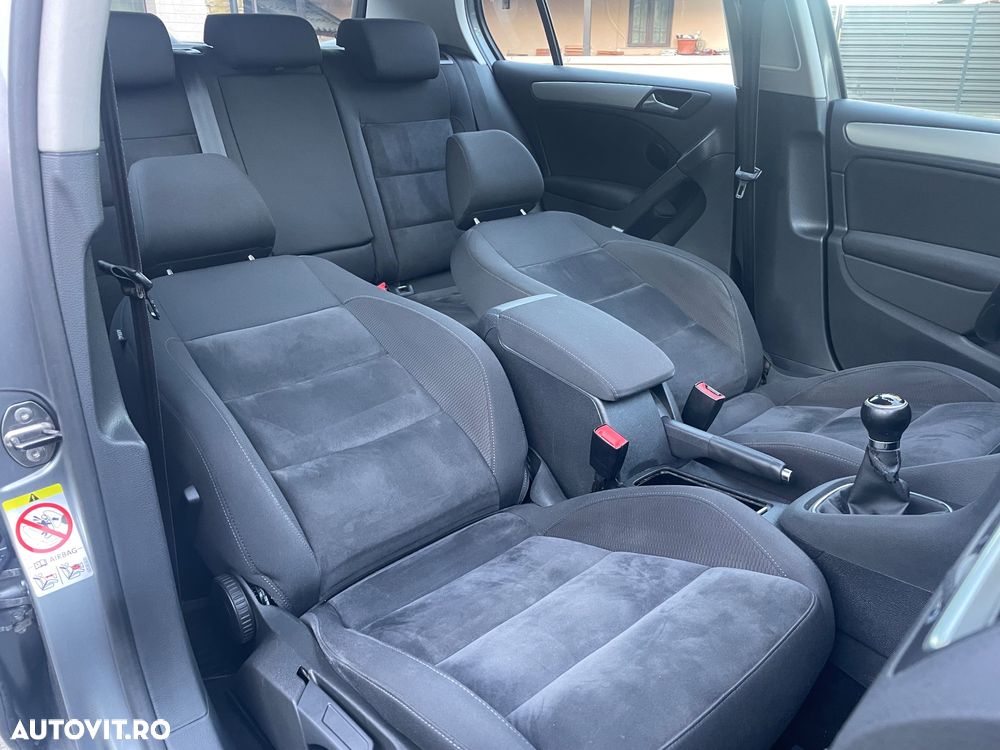Volkswagen Golf - 21