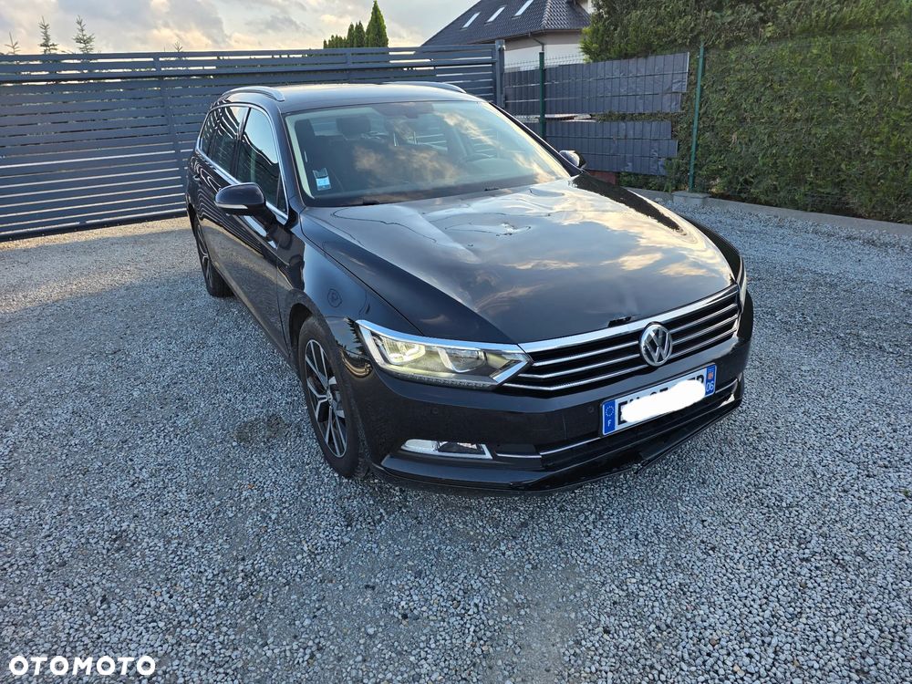 Volkswagen Passat 1.6 TDI SCR DSG Comfortline - 2