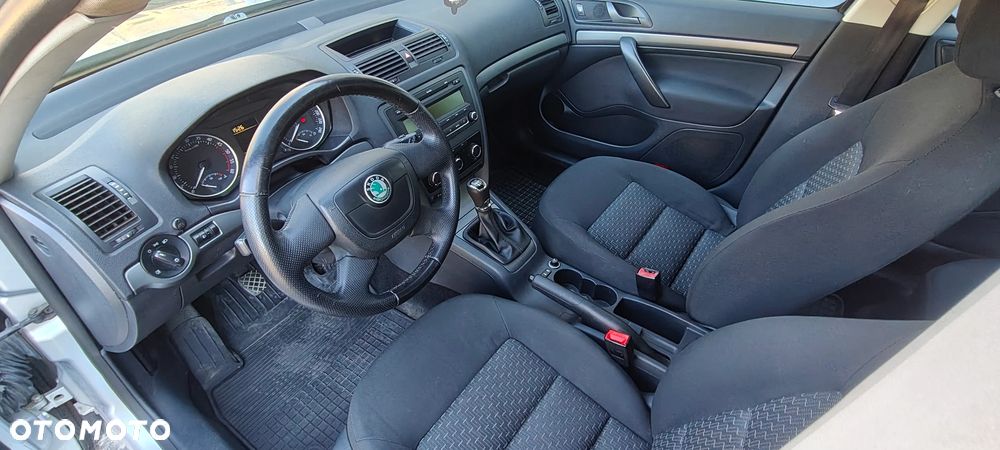 Skoda Octavia 1.6 TDI Ambiente - 9