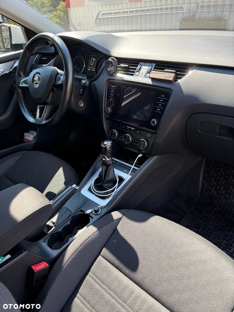 Skoda Octavia 1.4 TSI Ambition - 11
