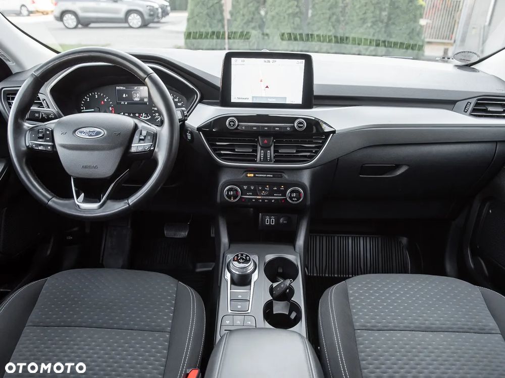 Ford Kuga - 27