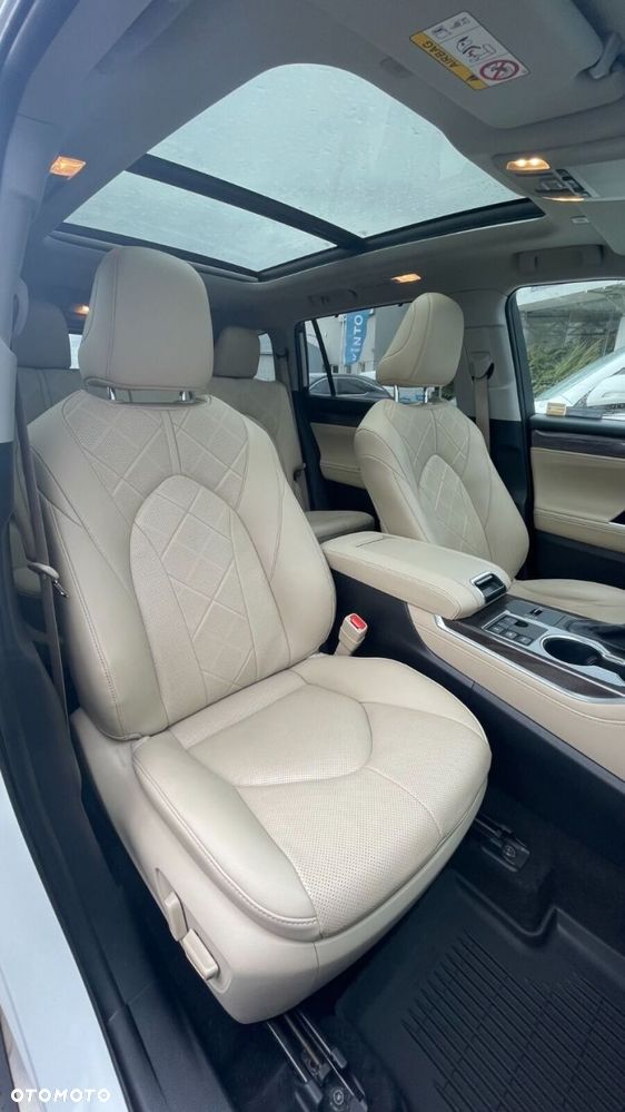 Toyota Highlander - 10