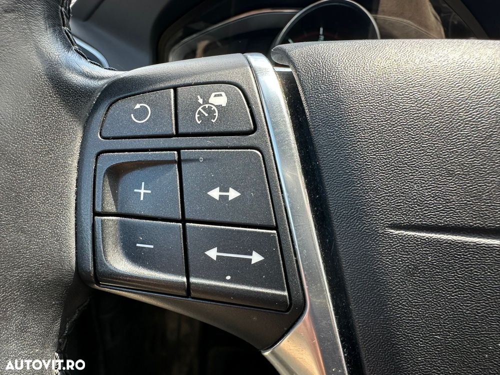 Volvo XC 60 D4 AWD Geartronic Summum - 7