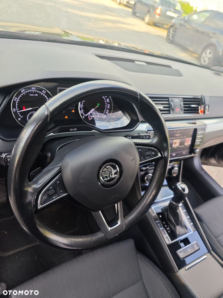 Skoda Superb 2.0 TSI Style DSG - 28