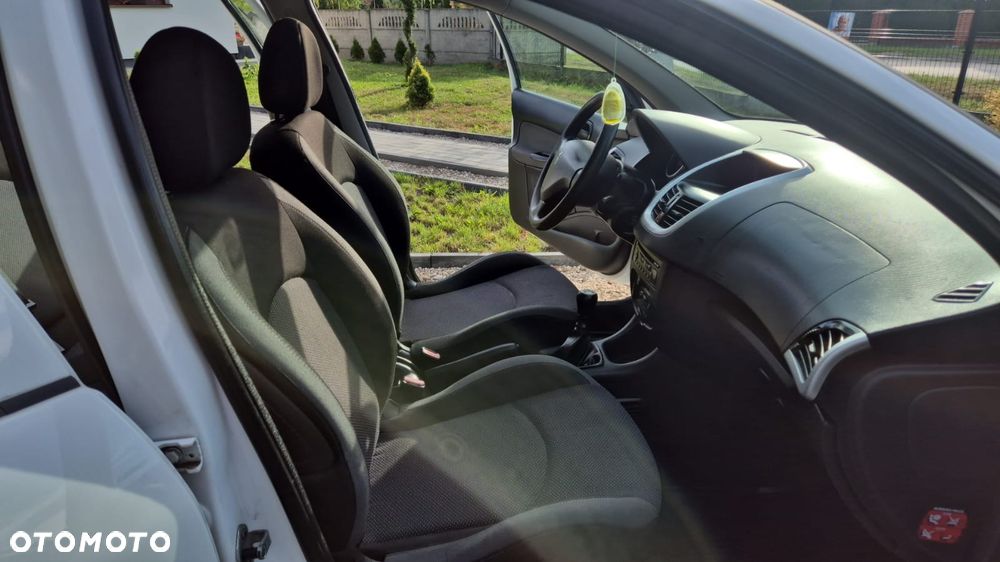 Peugeot 206 plus - 19