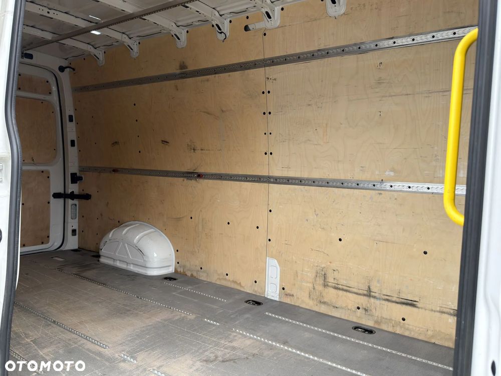 Volkswagen CRAFTER L4H3 - 11