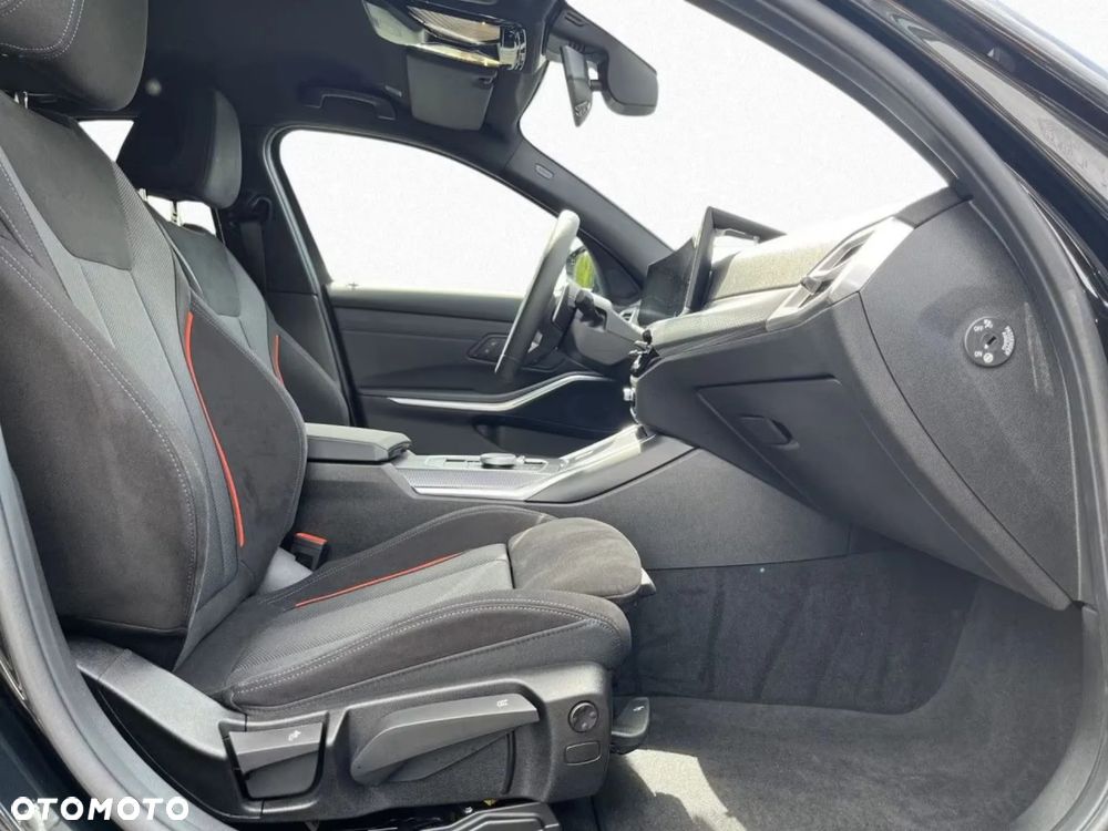 BMW Seria 3 320i xDrive M Sport - 16