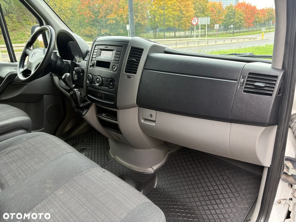 Mercedes-Benz Sprinter - 18