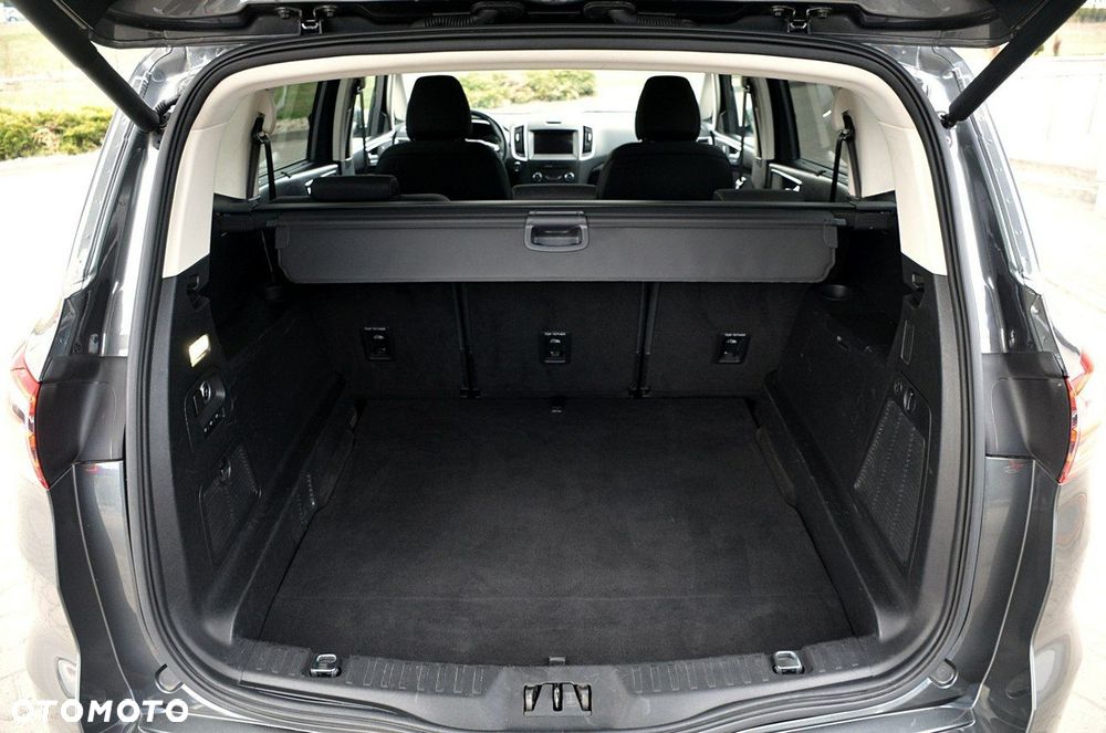 Ford S-Max - 29