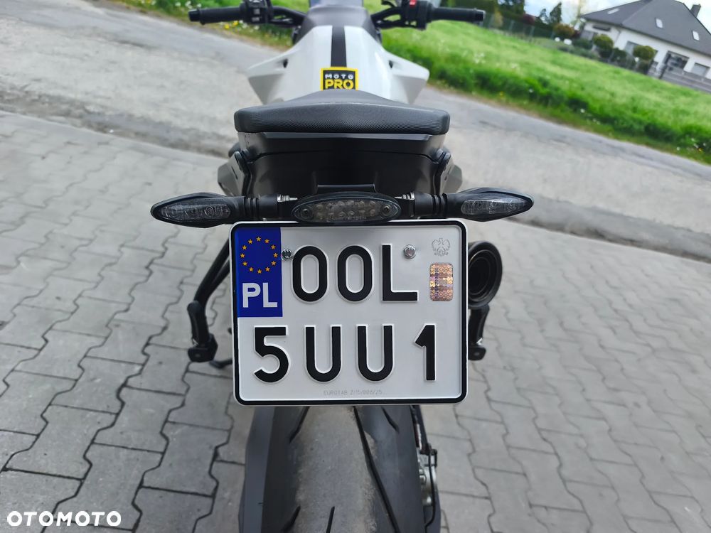 KTM Duke - 17