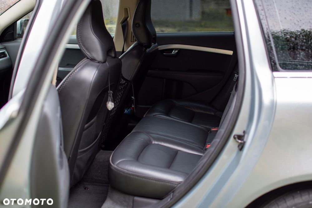 Volvo V70 2.5T Ocean Race - 11