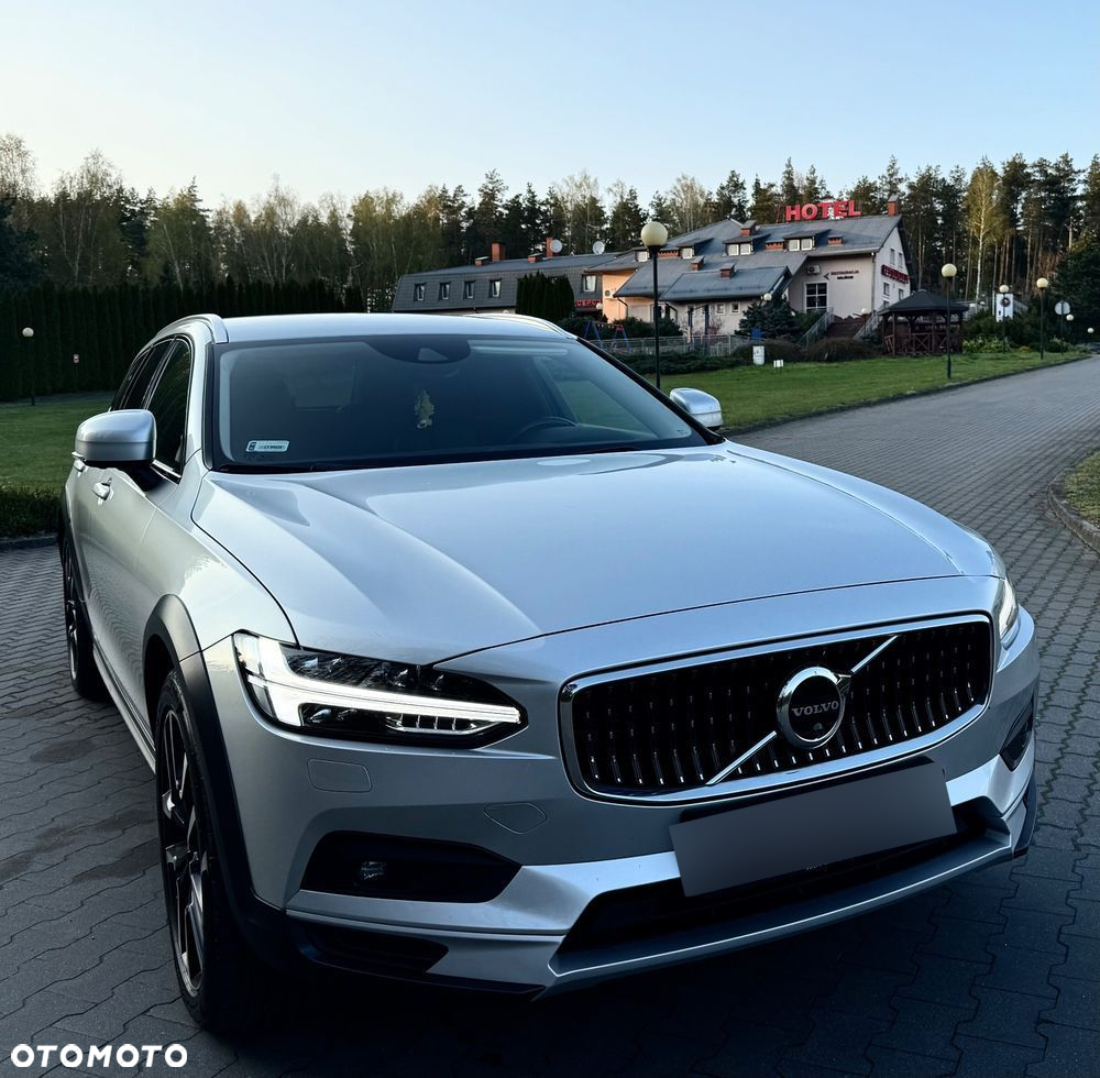 Volvo V90 Cross Country D5 AWD Ocean Race - 2