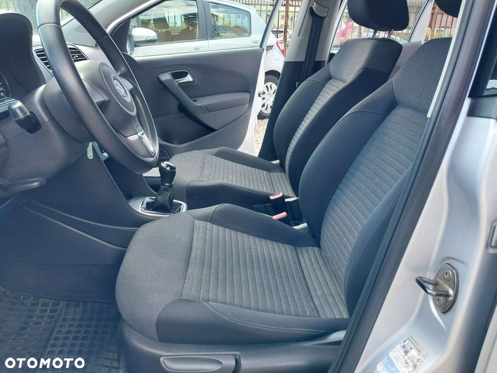 Volkswagen Polo 1.4 16V Comfortline - 18