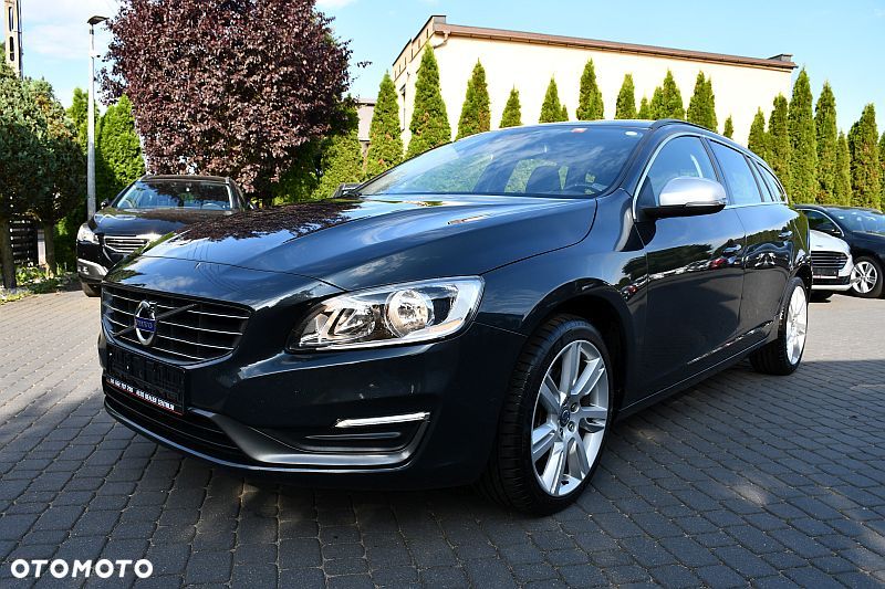 Volvo V60 D3 Momentum - 25