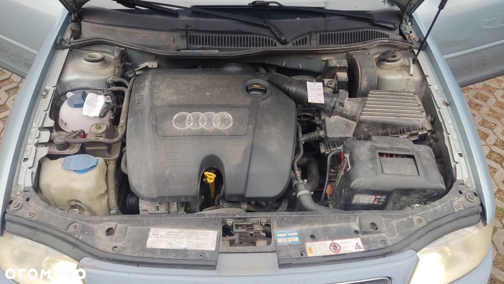 Audi A3 3-drzwiowe 1.6 Ambiente - 11