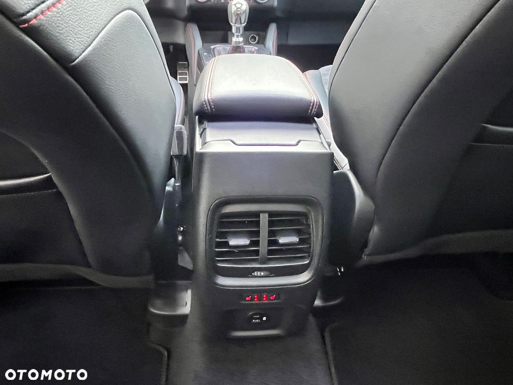 Ford Kuga 2.0 EcoBlue Hybrid ST-LINE X - 37