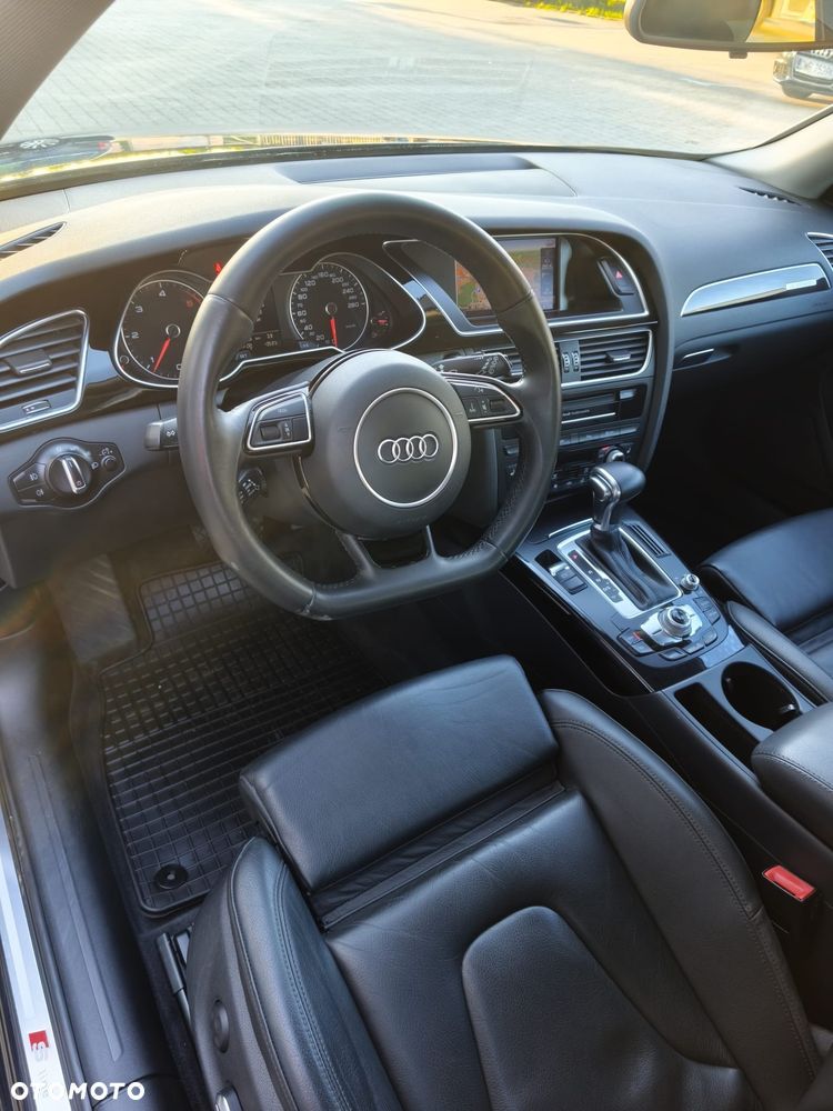 Audi A4 Avant 2.0 TDI DPF clean diesel quattro S tronic S line Sportpaket - 9