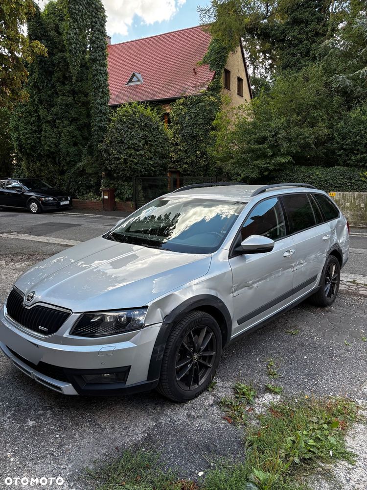 Skoda Octavia Scout 2.0 TDI 4x4 DSG - 4