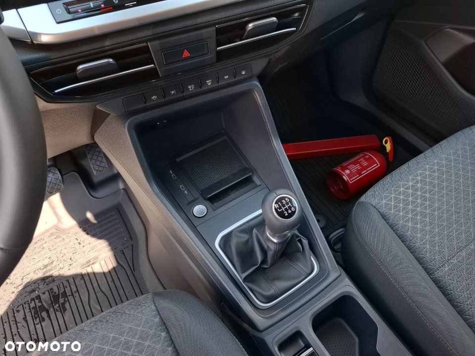 Ford Transit Connect - 16