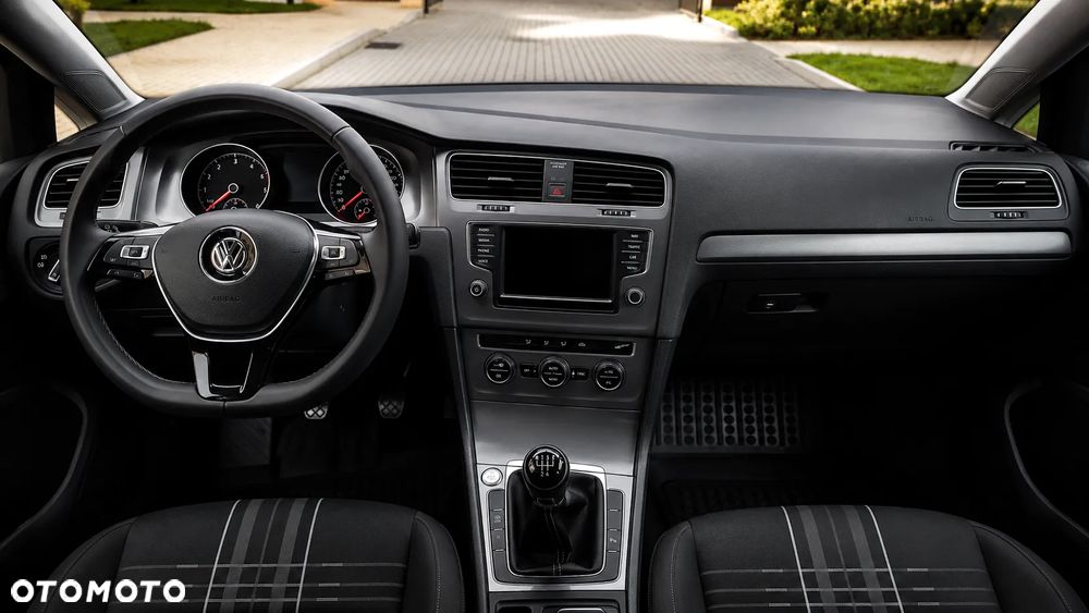 Volkswagen Golf 1.6 TDI BlueMotion Technology Lounge - 8