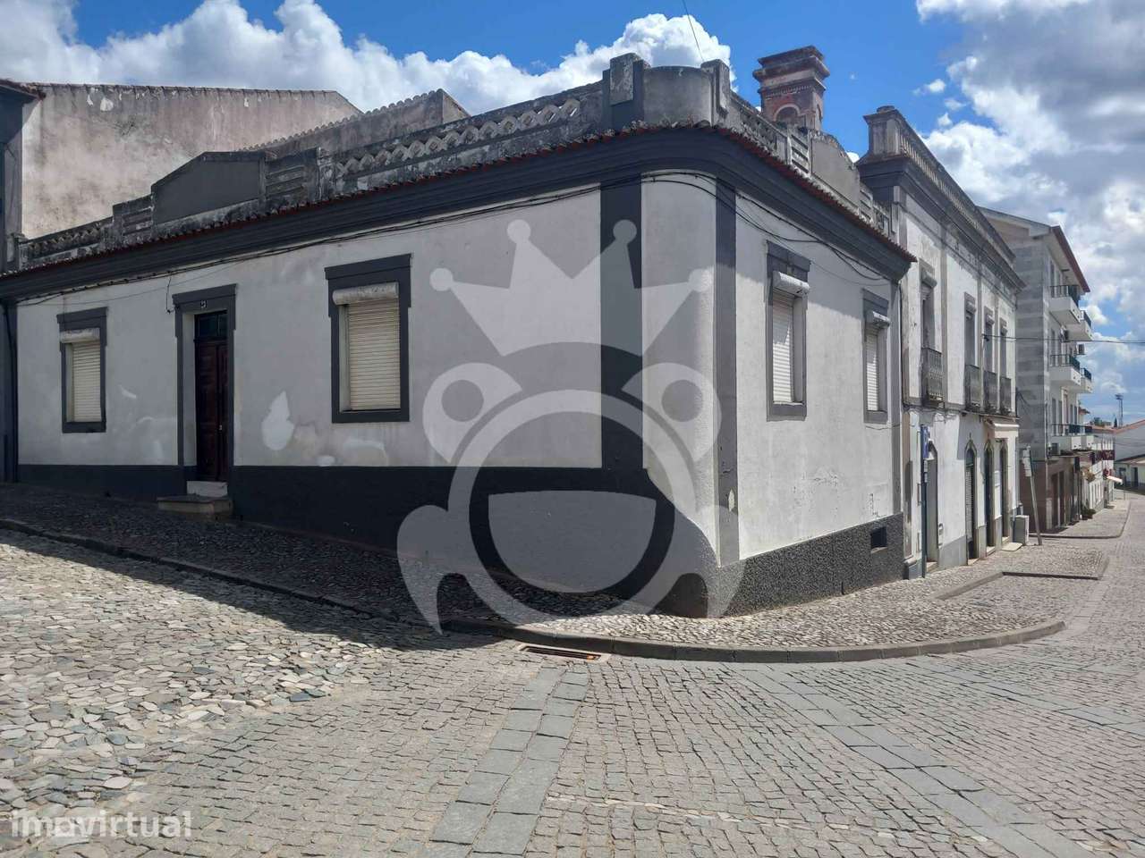 Venda Conjunta - Moradia e Espaço Comercial - Grande imagem: 2/31