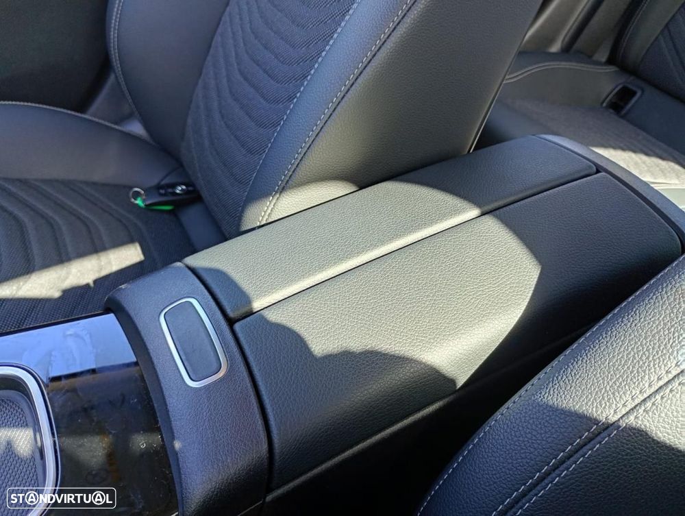 Mercedes-Benz A 250 Limousine e 8G-DCT - 22