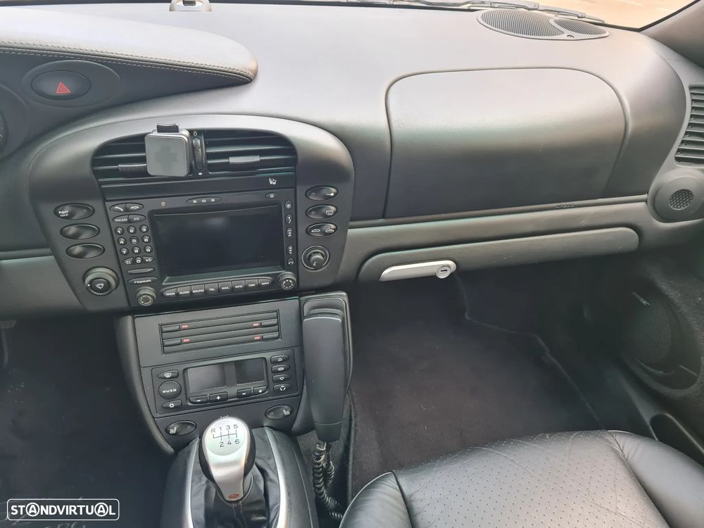 Porsche 911 (996) Carrera 4S Cabrio - 9