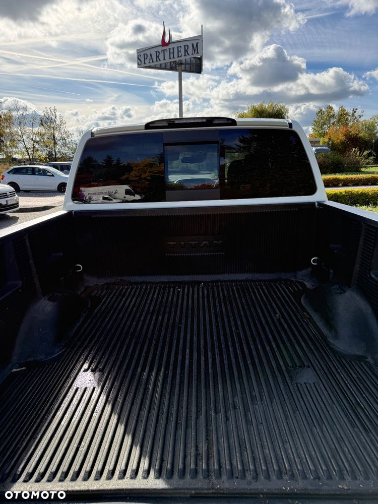 Nissan Titan - 11