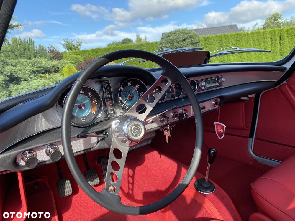 Volvo P1800 - 12