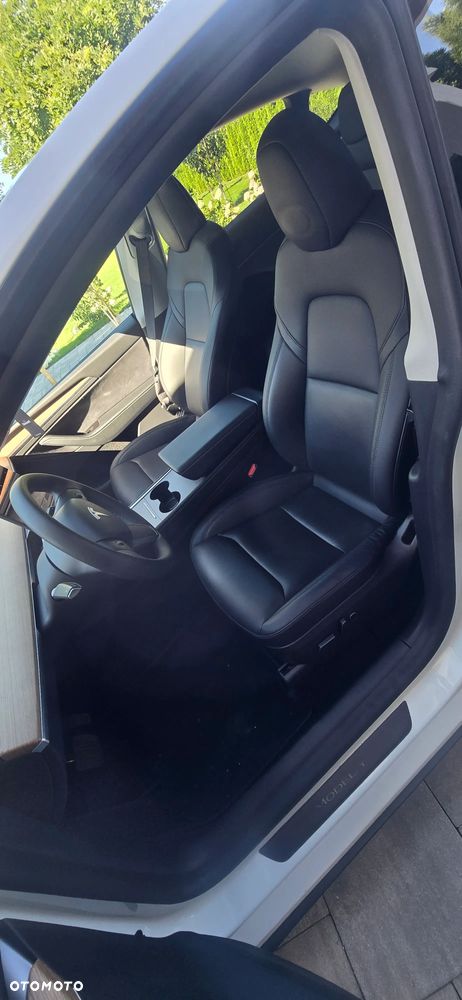 Tesla Model Y Long Range Dual Motor AWD - 15