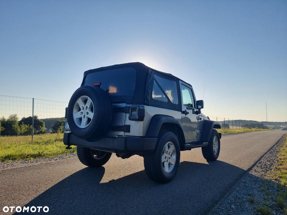 Jeep Wrangler - 5