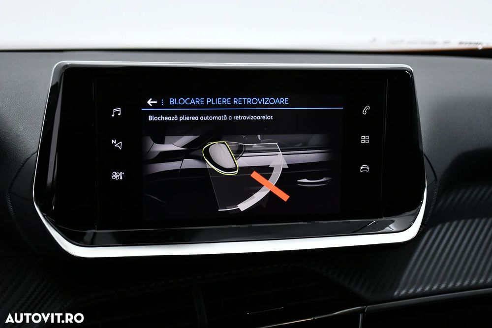 Peugeot 2008 1.2 L PureTech STT EAT8 Allure - 34