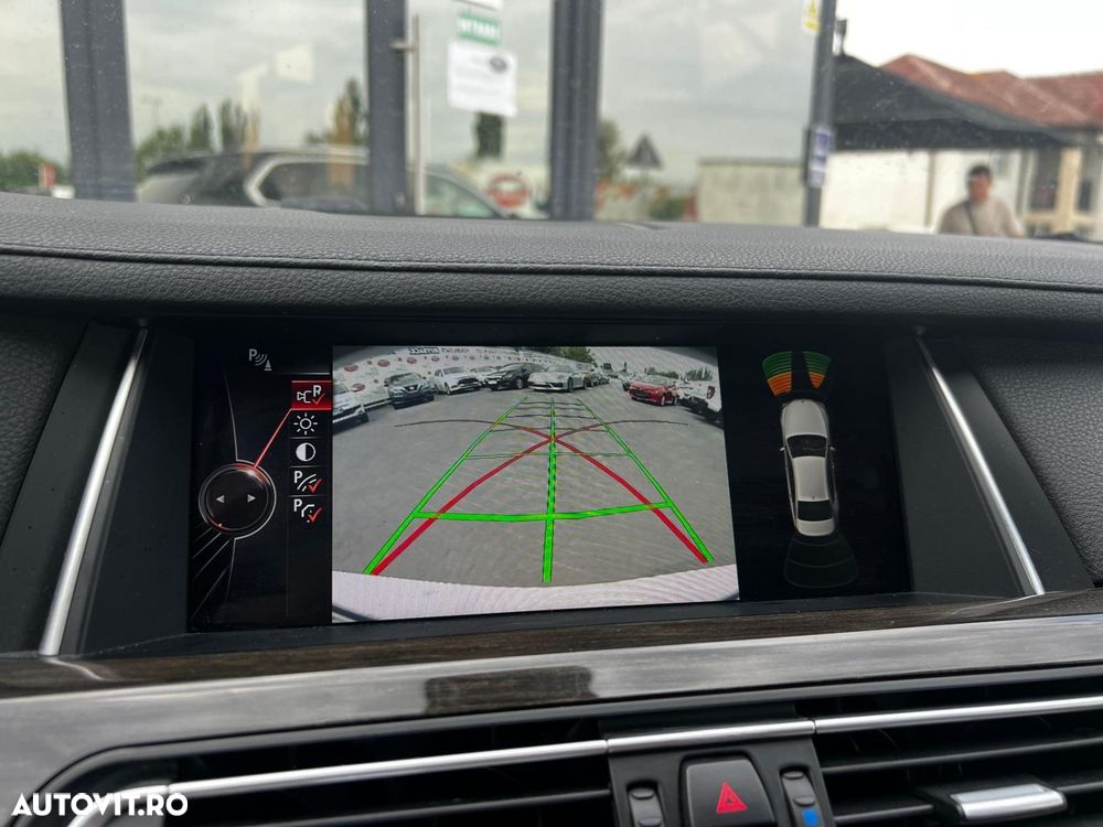 BMW Seria 7 740d xDrive - 16