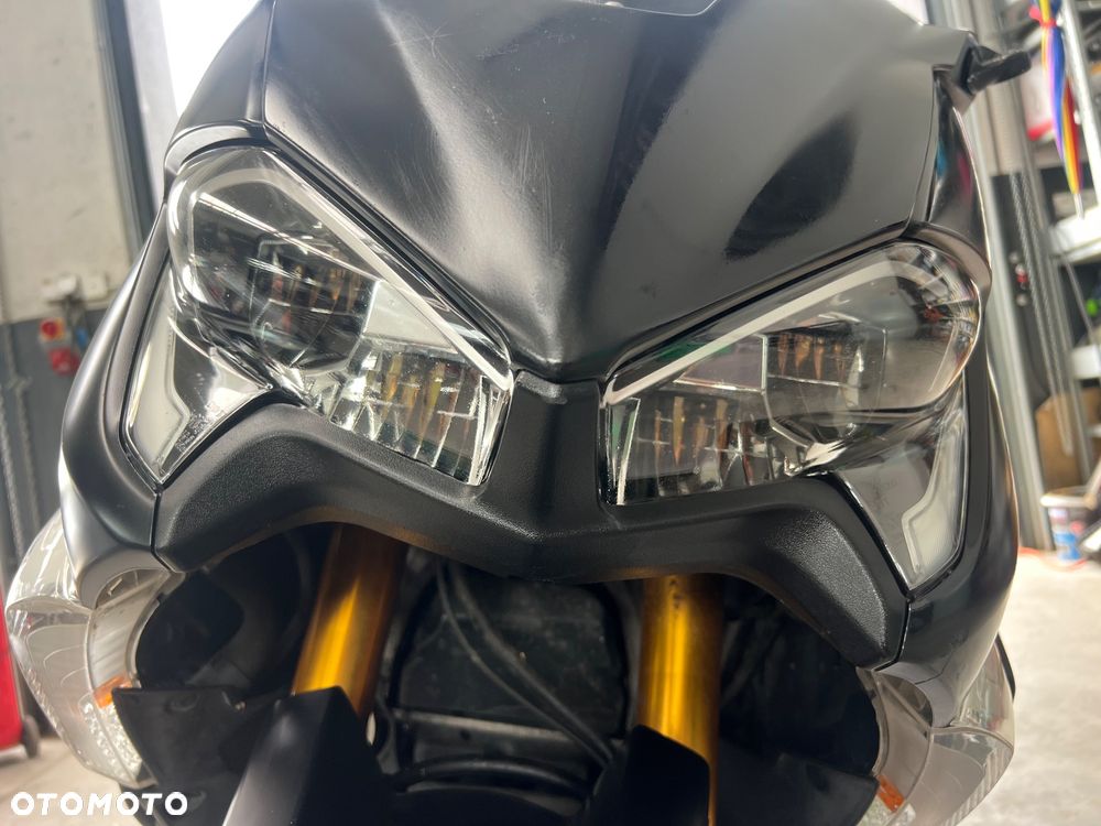 Yamaha Tmax - 17