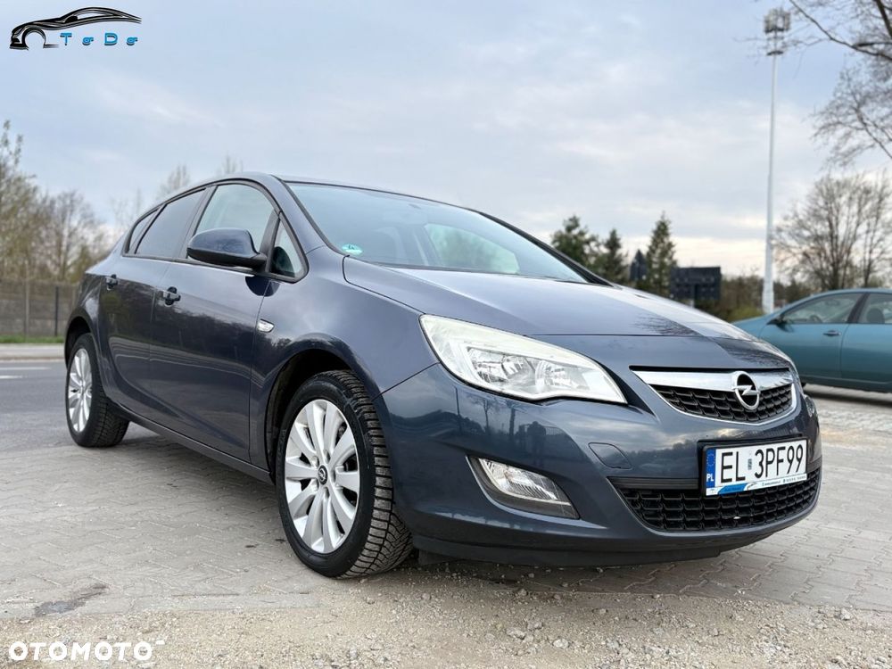 Opel Astra 2.0 CDTI DPF Cosmo - 7