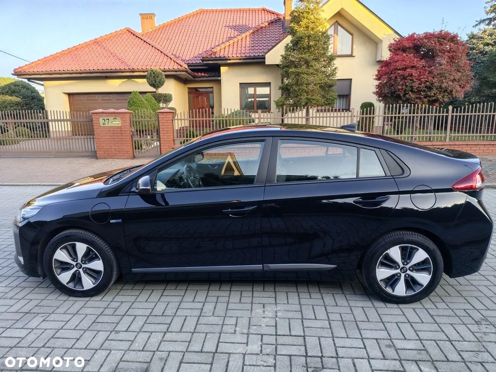 Hyundai IONIQ - 25