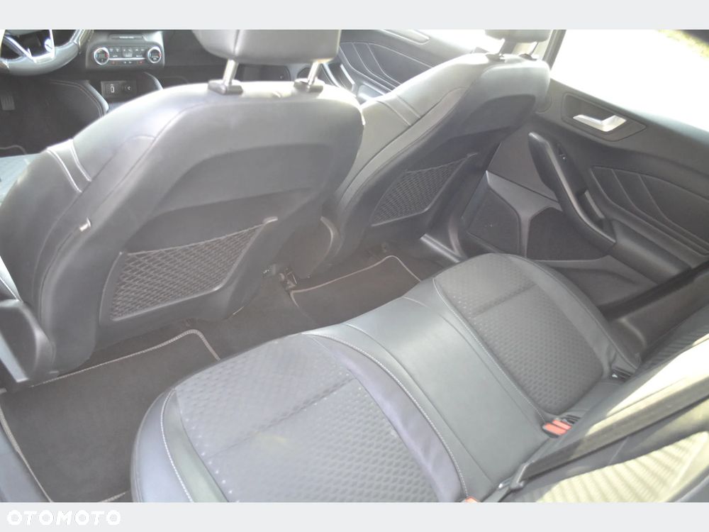 Ford Focus - 11